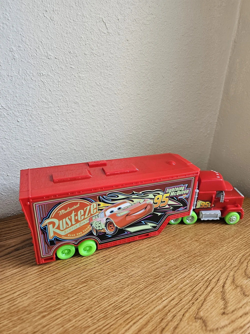 Cars Mack Glow Truck Transforming Playset Wash Lightning Mcquren Disney 13 In